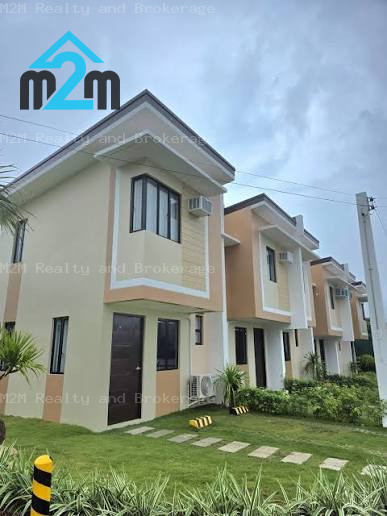 Pueblo de Oro Townhomes (Middle Unit) in Carcar City, Cebu
